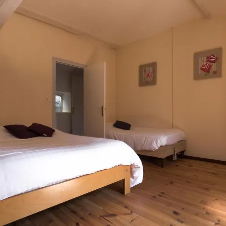 Heritage In Chaleix With Garden Holiday home *