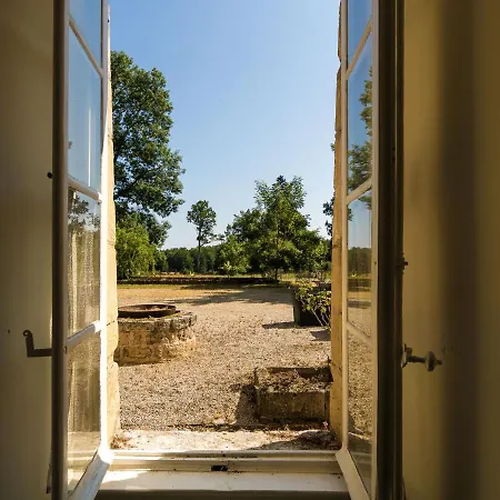 Heritage In Chaleix With Garden Holiday home