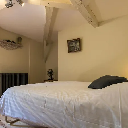 Holiday home Heritage In Chaleix With Garden